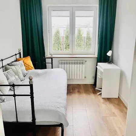 Sasankowa Z Bezplatnym Parkingiem Lejlighed