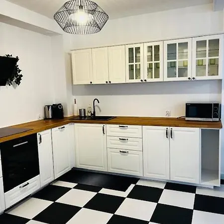 Sasankowa Z Bezplatnym Parkingiem Lejlighed